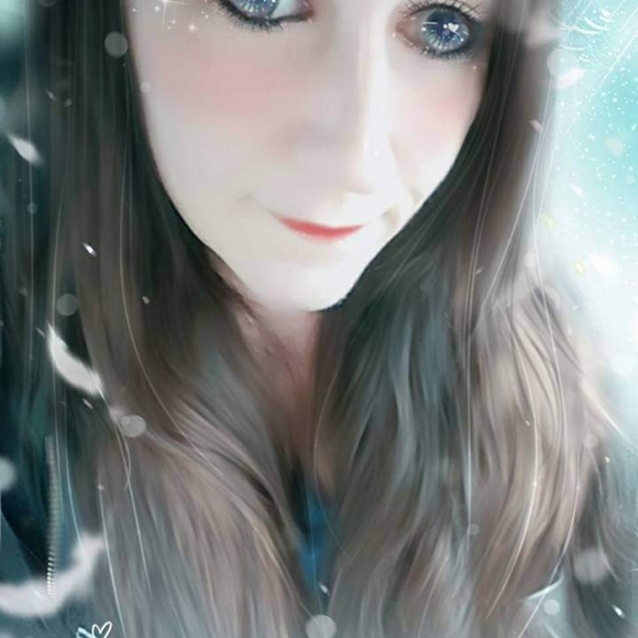 Meet your Posher, Jessica - Picture 2 of 14